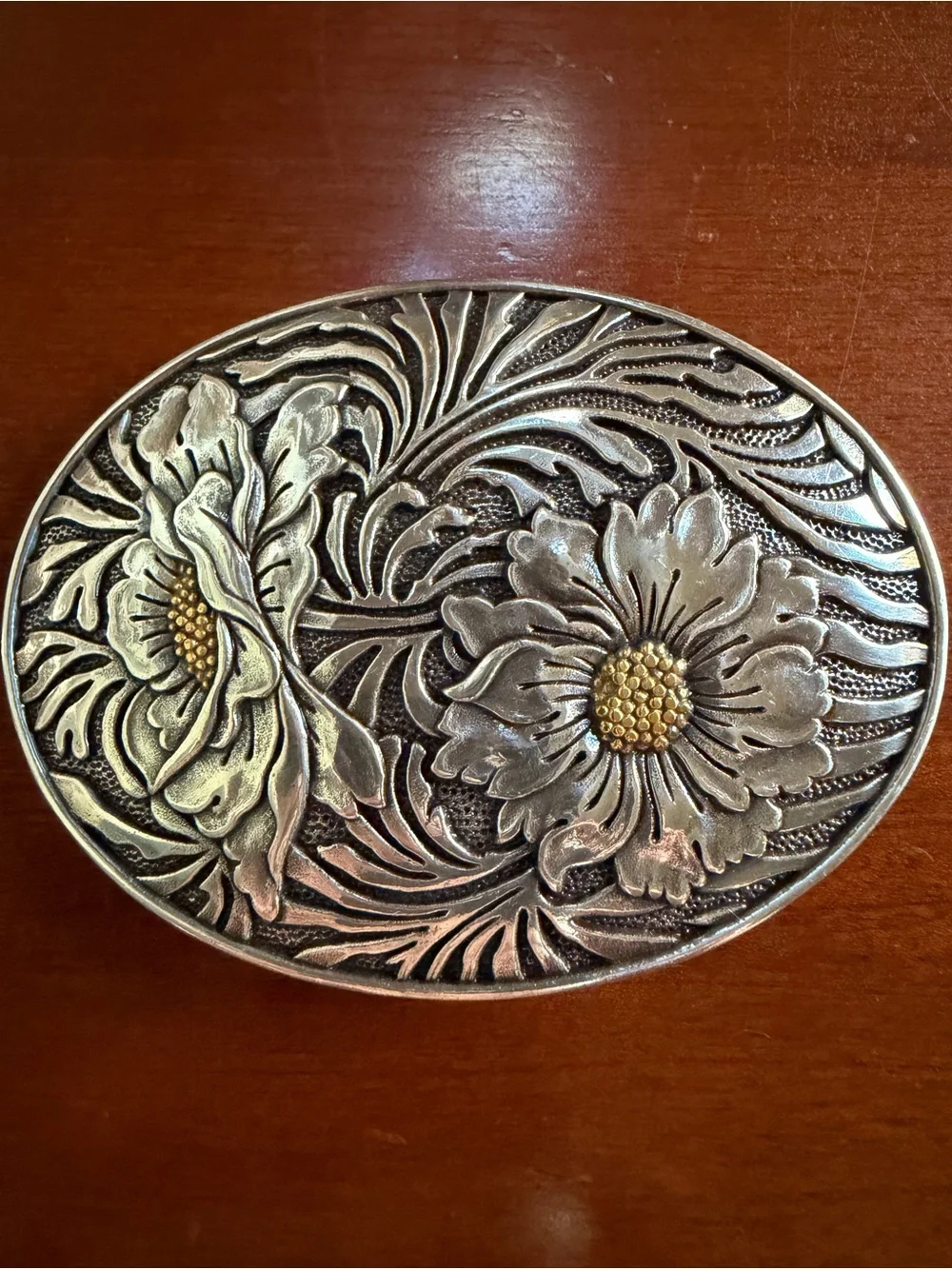 NEW Beautiful floral belt buckle